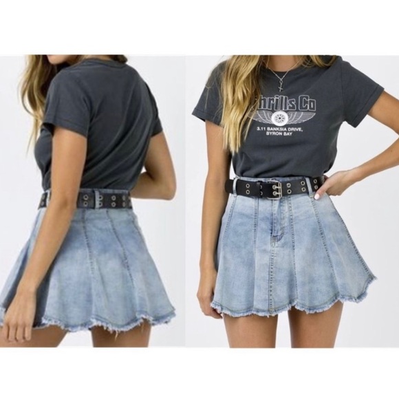 Pleated Denim Skirt - great condition - Picture 3 of 4